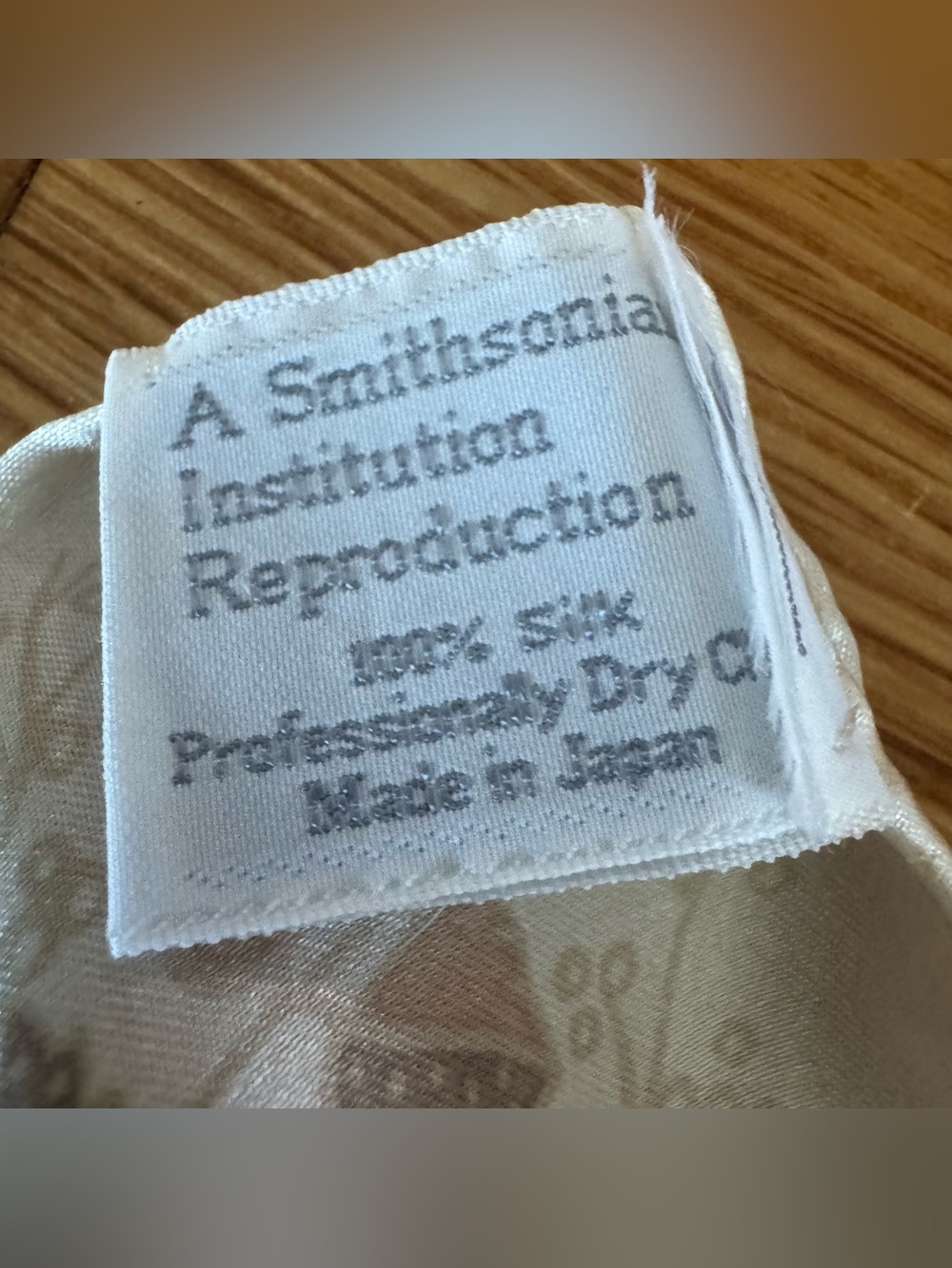 Vintage Smithsonian Institution 100% Silk Botanical Floral Scarf Made in Japan - Picture 7 of 10